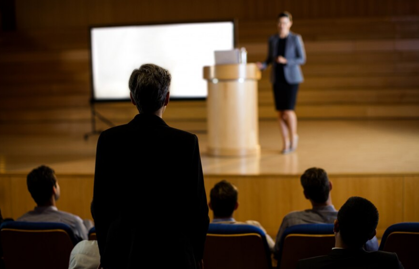 The Rise of Keynote Speakers in the UK: Trends in Talent Management Agencies