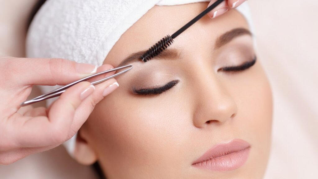 eyebrow services at home in Arjan