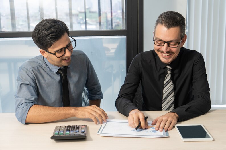 pay-stubs-help-employees-understand-earnings